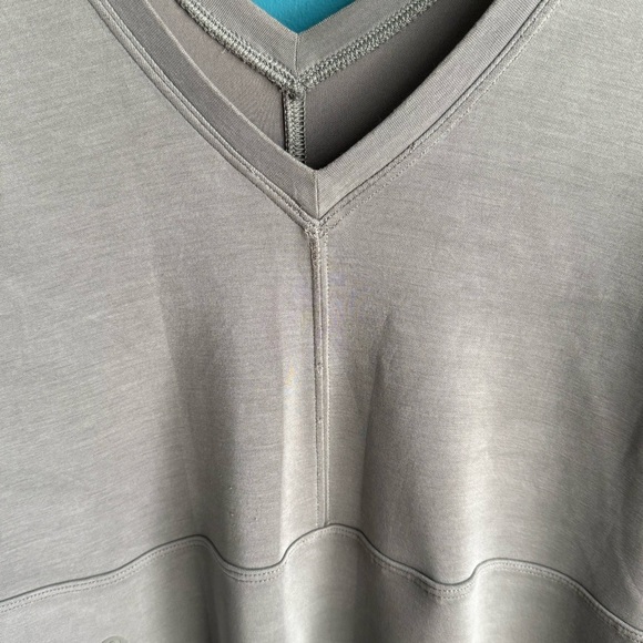 Lululemon Ease of it All V-Neck Jumpsuit
Grey Sage size 4 - Picture 9 of 16